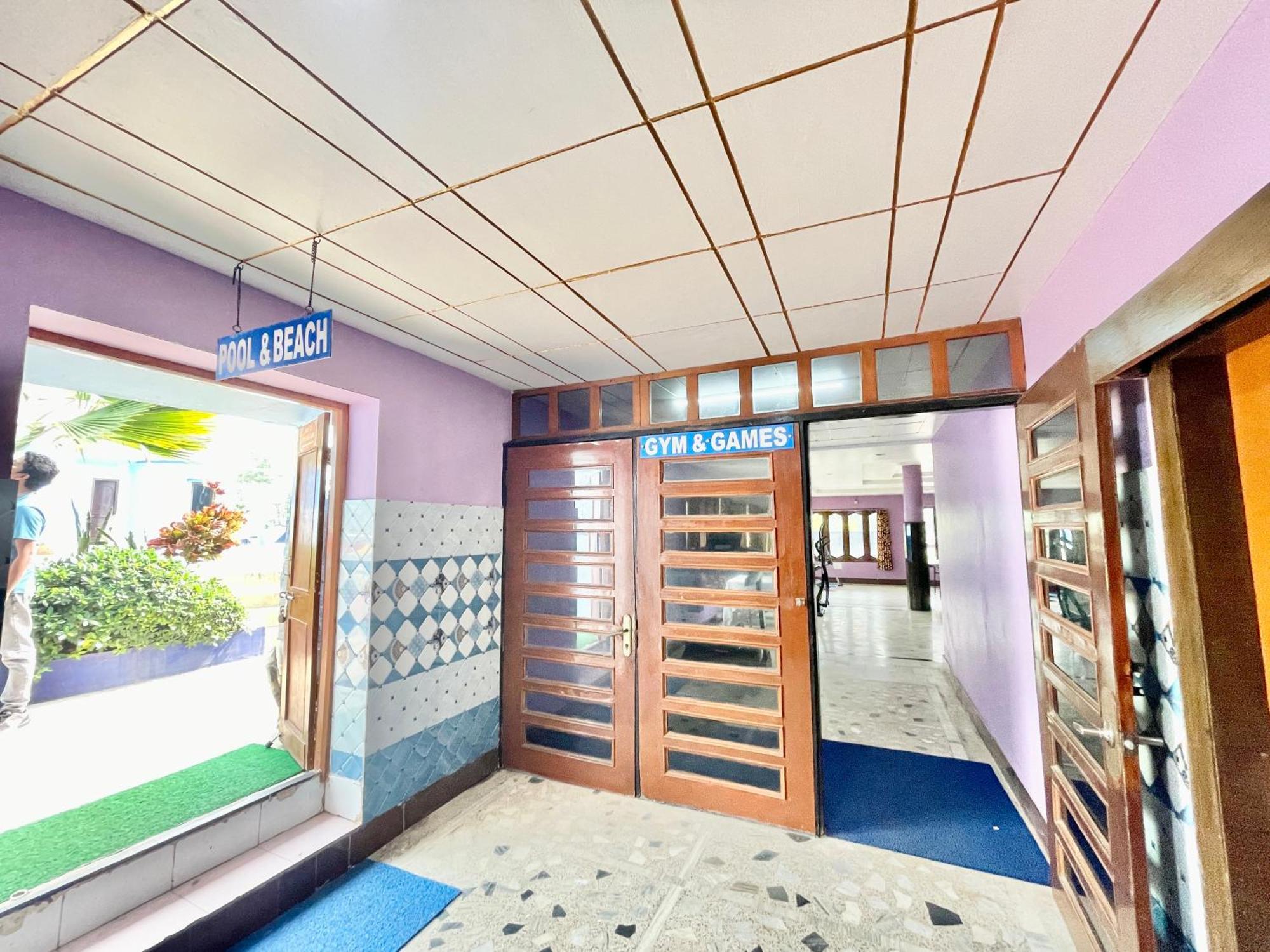 Hotel V-I Near Sea , Puri Private-Park -Gym-Spa Fully-Airconditioned-Hotel Lift-And-Parking-Facilities Breakfast-Included 외부 사진