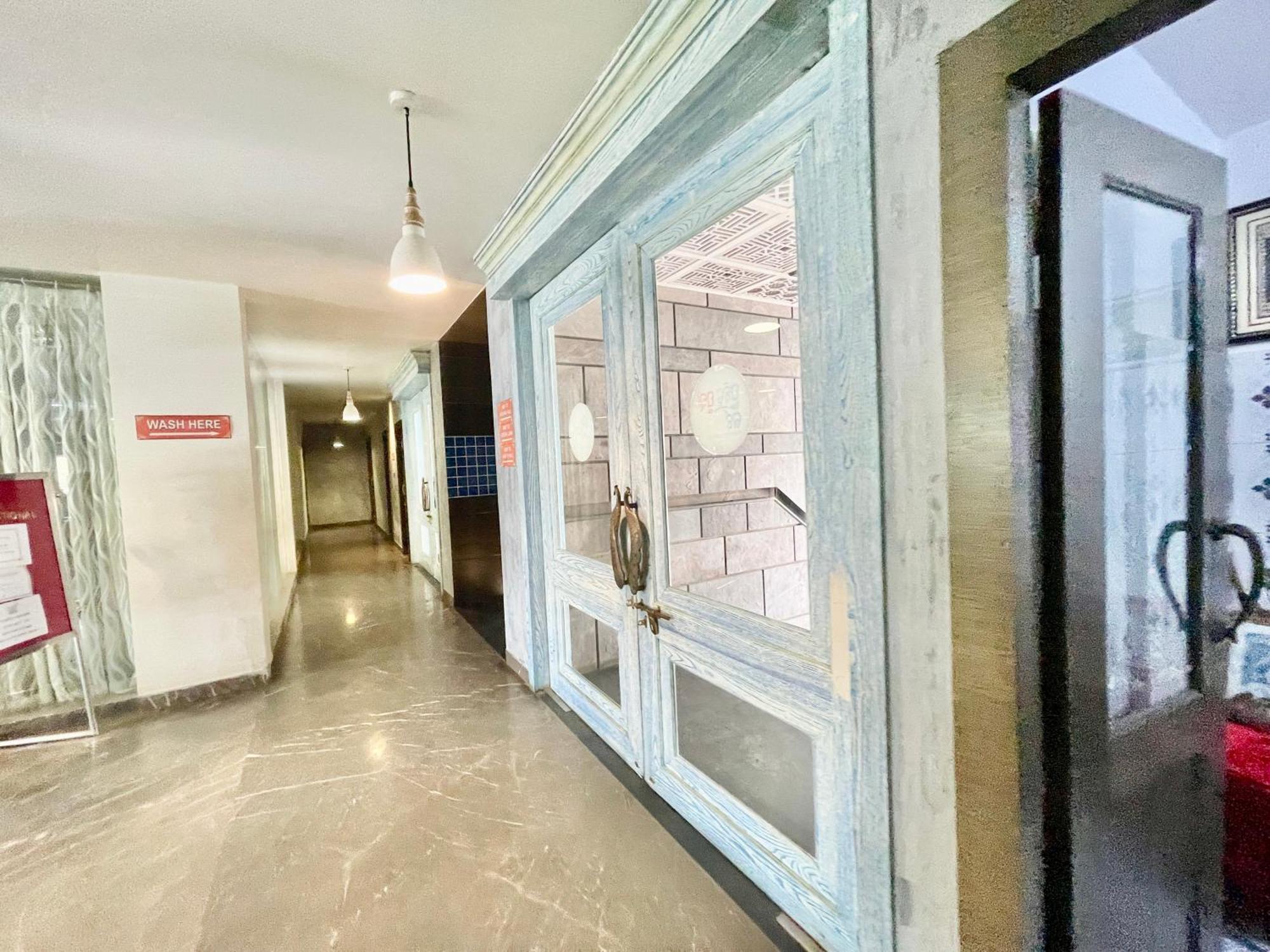 Hotel V-I Near Sea , Puri Private-Park -Gym-Spa Fully-Airconditioned-Hotel Lift-And-Parking-Facilities Breakfast-Included 외부 사진