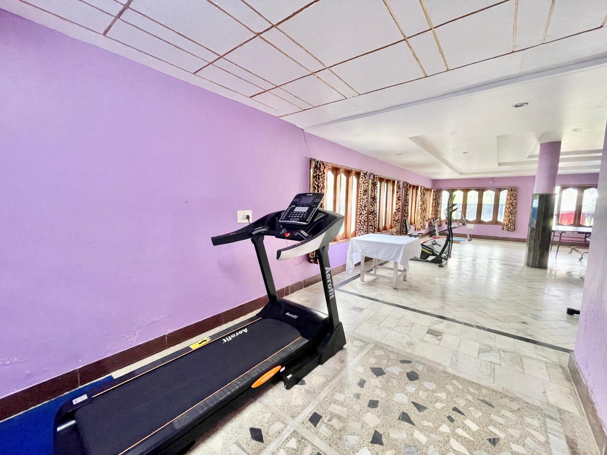 Hotel V-I Near Sea , Puri Private-Park -Gym-Spa Fully-Airconditioned-Hotel Lift-And-Parking-Facilities Breakfast-Included 외부 사진
