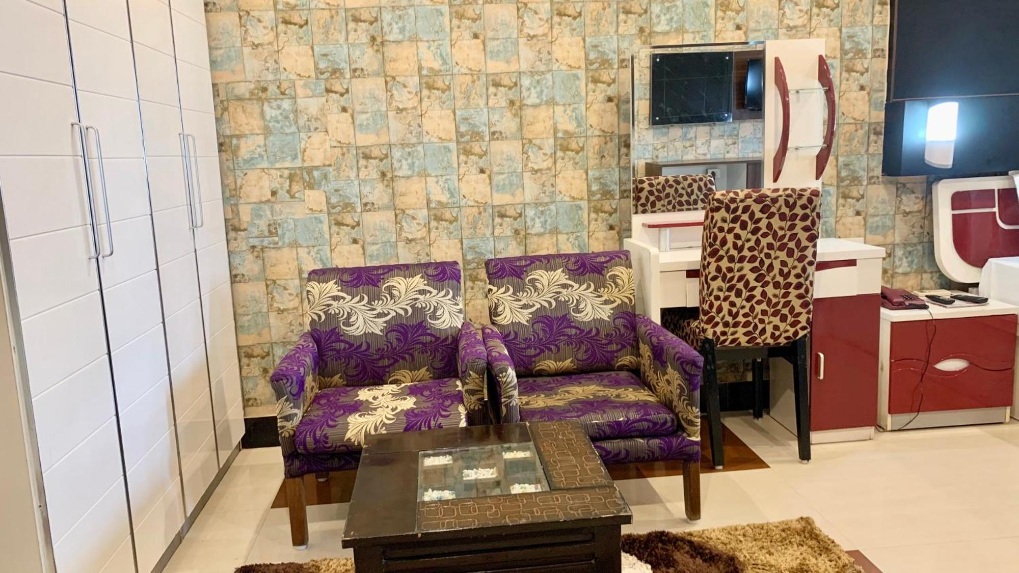 Hotel V-I Near Sea , Puri Private-Park -Gym-Spa Fully-Airconditioned-Hotel Lift-And-Parking-Facilities Breakfast-Included 외부 사진